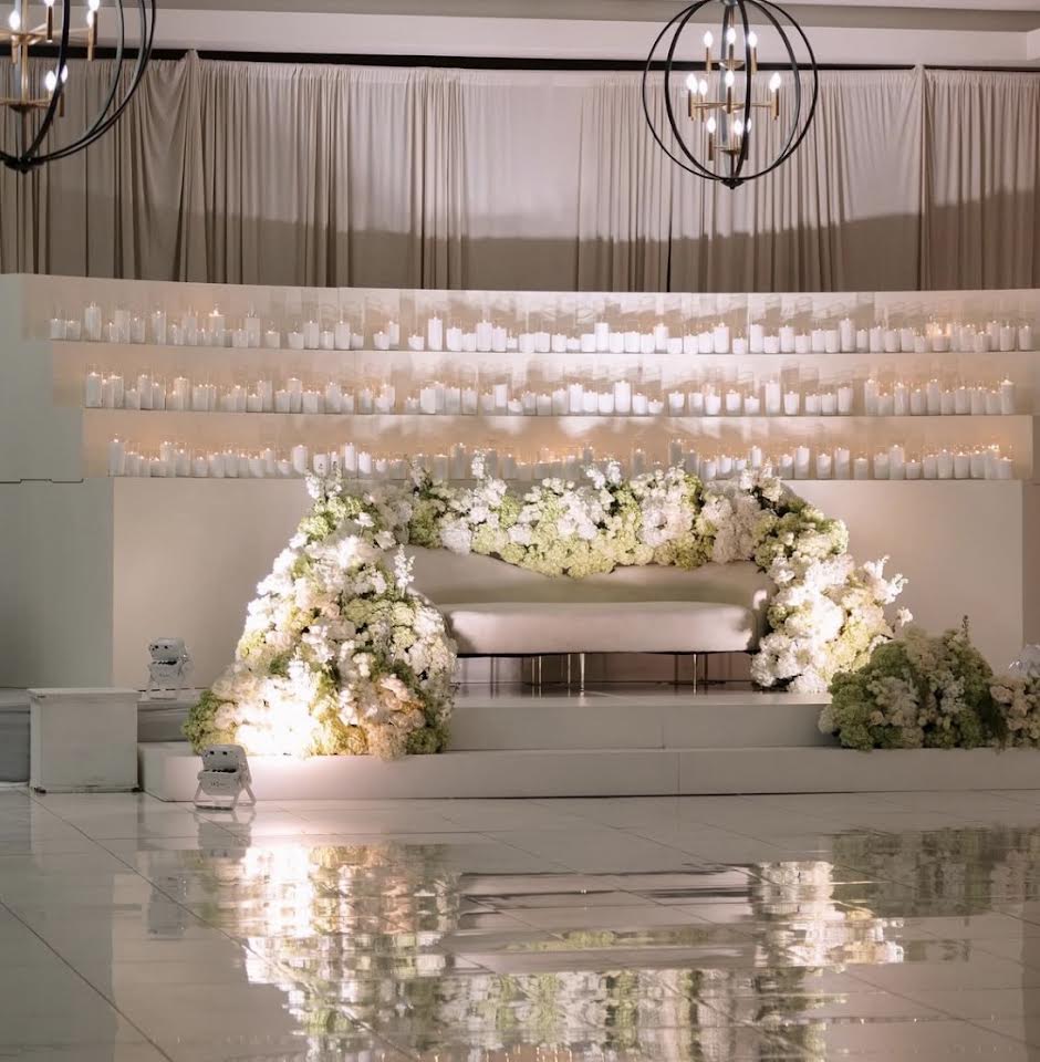 White hydrangeas and candlelit lounge